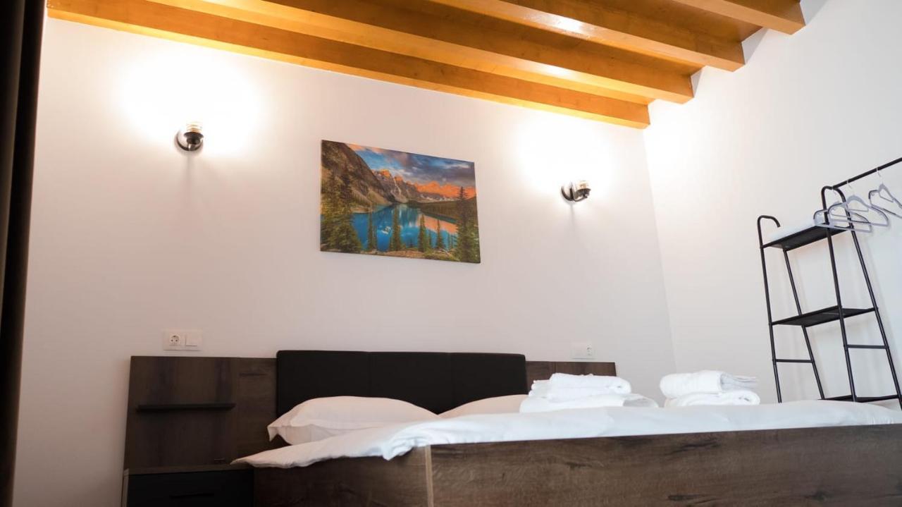 Villa Wild Rooms Jiet Eksteriør bilde