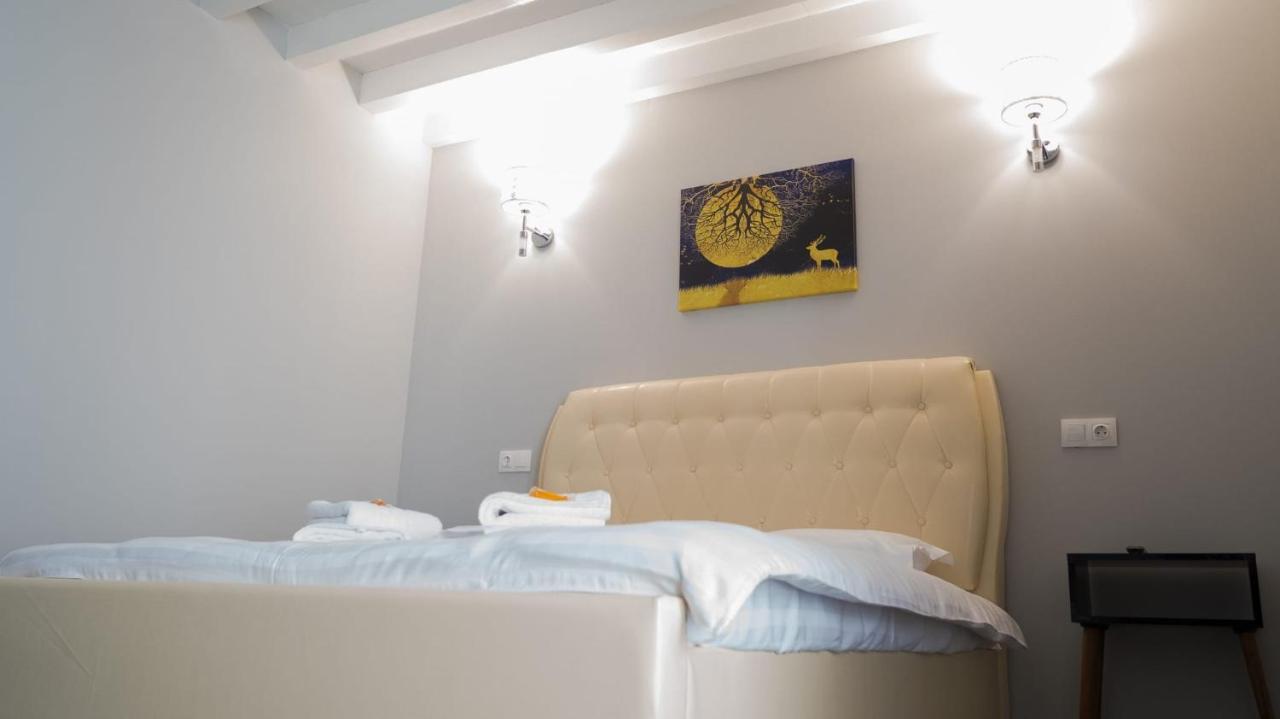 Villa Wild Rooms Jiet Eksteriør bilde